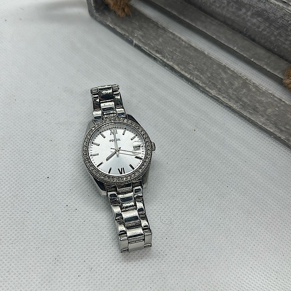 Fossil Women's Scarlette Stainless Steel Quartz Watch - Picture 1 of 3